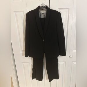 Black Tahiri Alfred Levine Women's Pant Suit